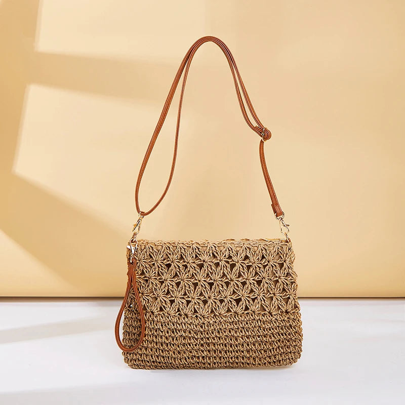 Aura Clutch