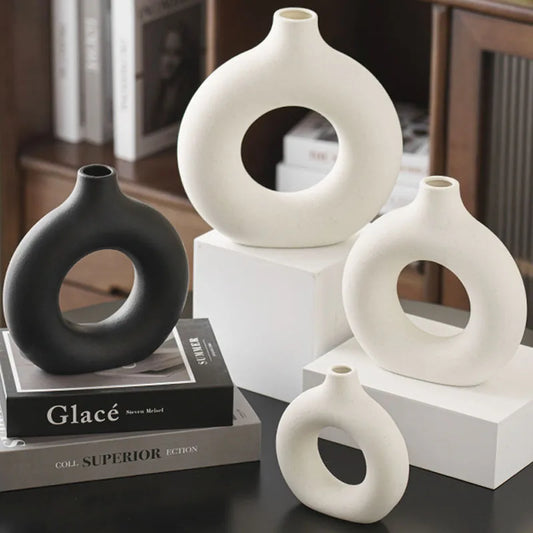 Flat Minimalist Vase Donut Shape Emma