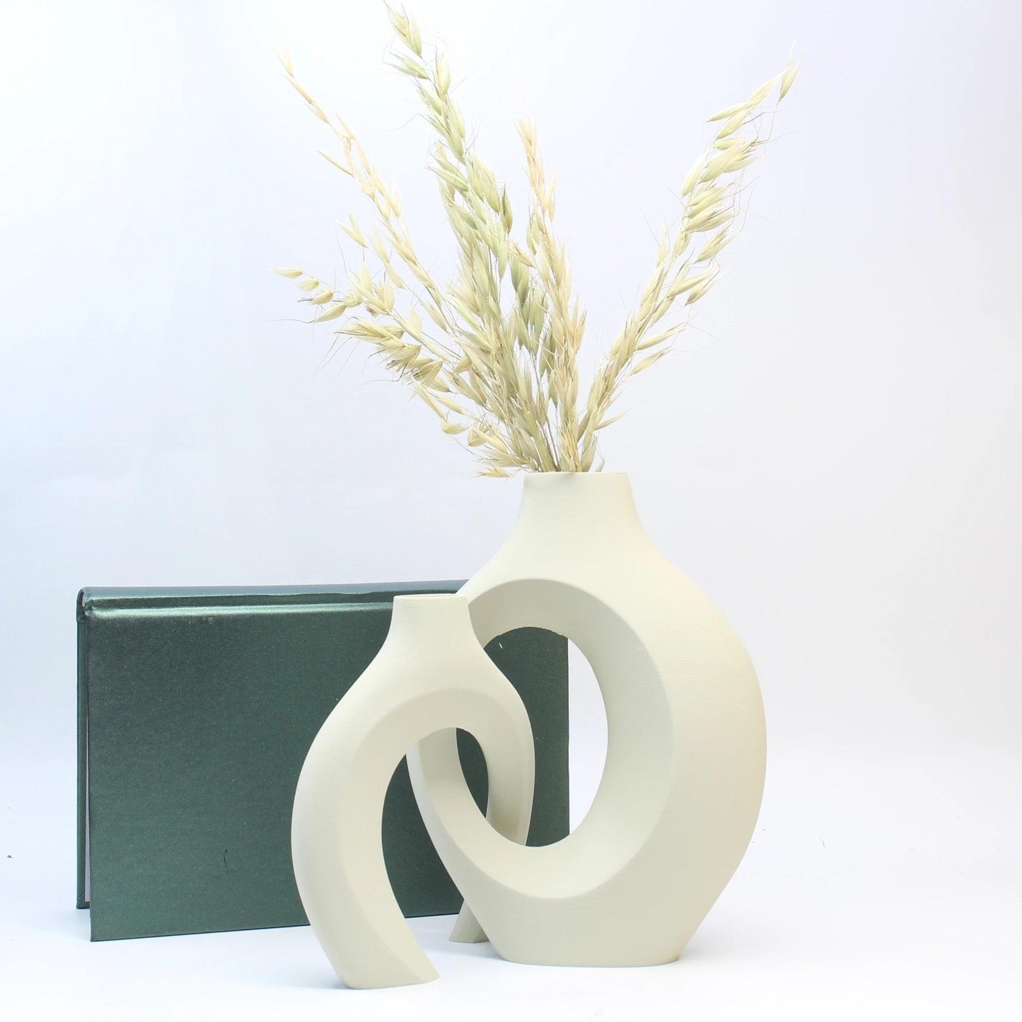 3D Printed Hug Vases – Set of 3 Minimalist Eco-Friendly Decor WHITE Emma