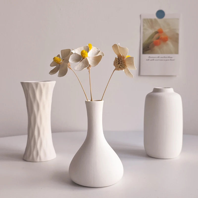 White Ceramic Vases Vasen Ornaments Emma