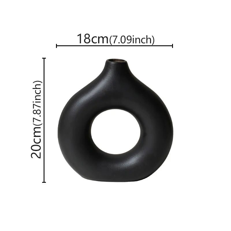 Flat Minimalist Vase Donut Shape Black Medium Emma