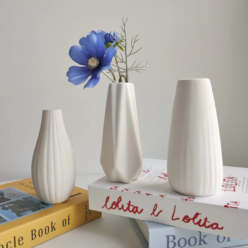 White Ceramic Vases Vasen Ornaments Emma
