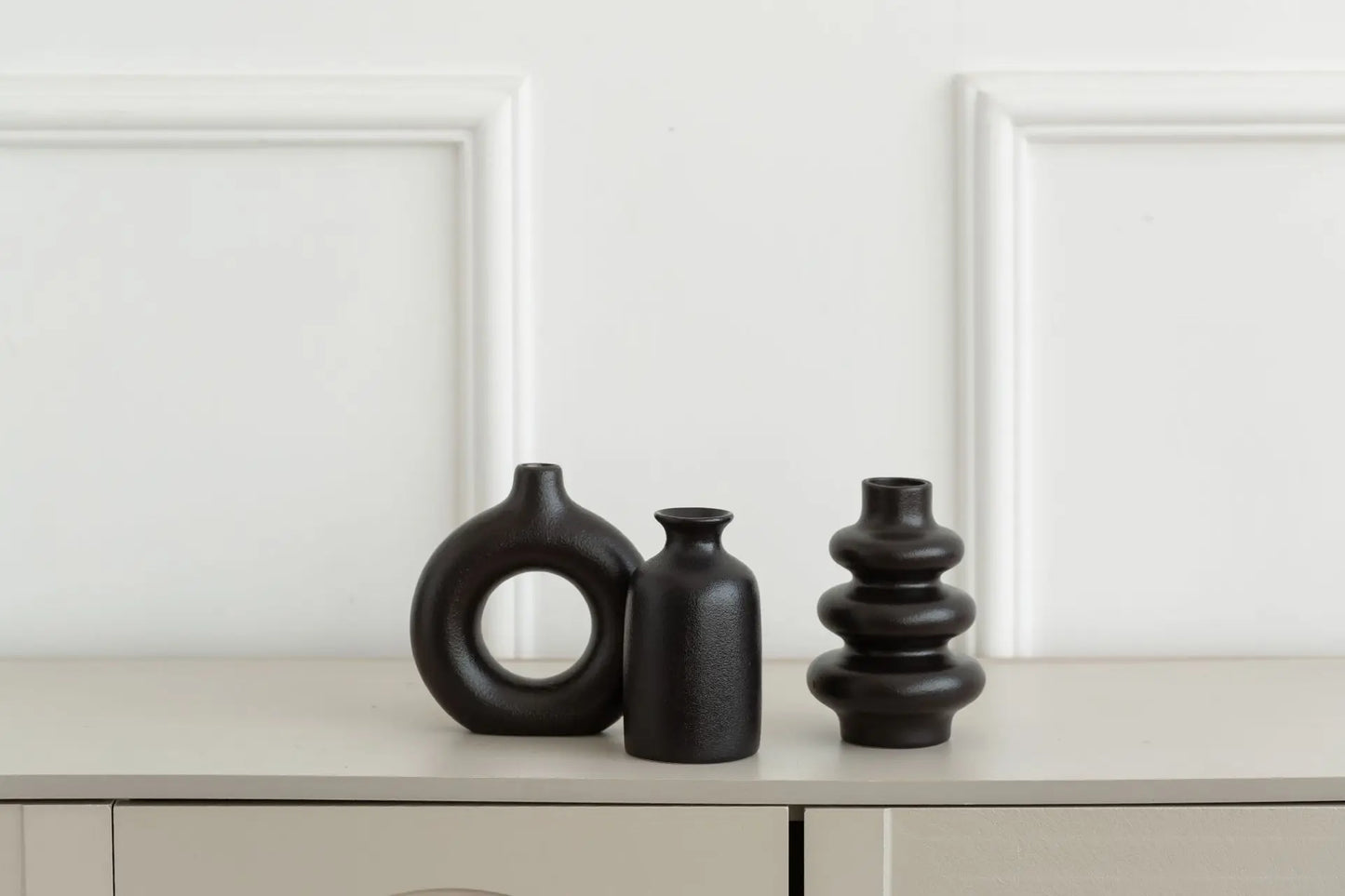 Set Of 3 White Ceramic Black vase Emma