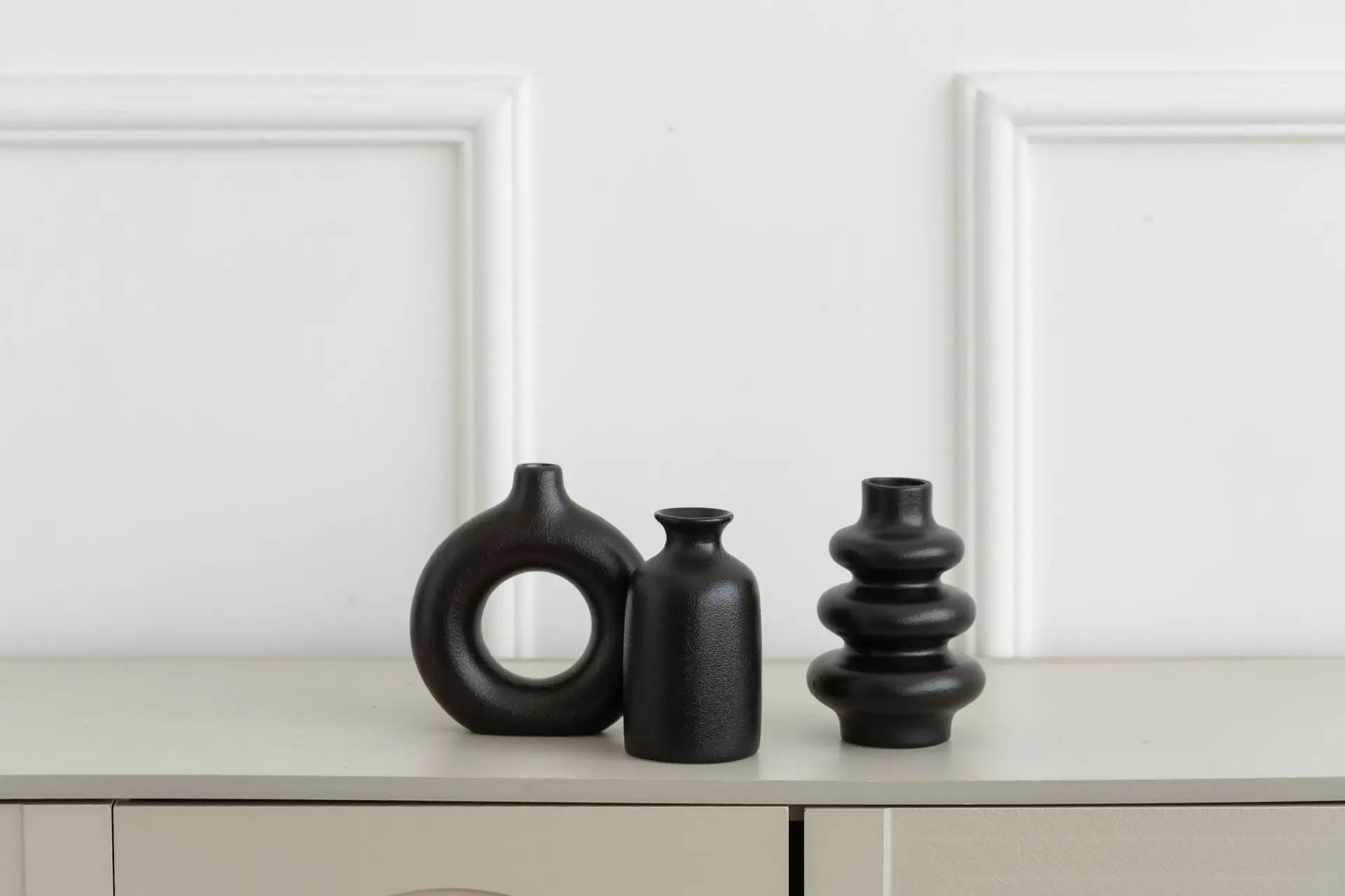 Set Of 3 White Ceramic Black vase Emma